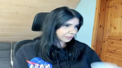 Snapshot of siirena chatting on 04/13/26, 03:17 siirena online show from 04/13/26, 03:17
