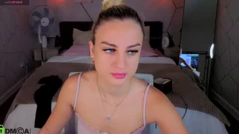 Snapshot of silen_tori chatting on 07/22/26, 05:16 Silen online show from 07/22/26, 05:16