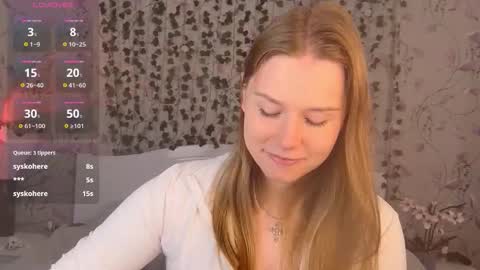 Chloe online show from 09/26/25, 05:11