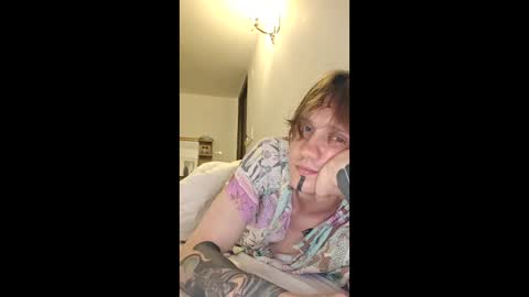 silent_stitch online show from 05/12/26, 05:04