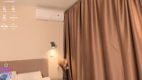 Call me Mia online show from 11/23/25, 12:16