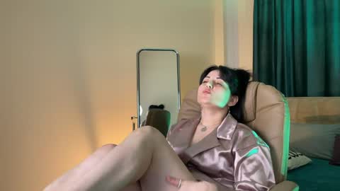 Snapshot of silky_shadow chatting on 06/05/26, 07:14 Julia online show from 06/05/26, 07:14