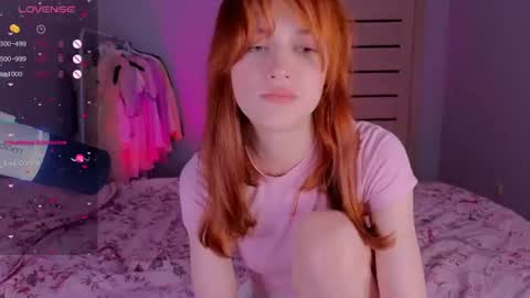 silly___woman online show from 06/12/26, 07:46