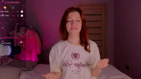 silly___woman online show from 06/21/26, 08:22