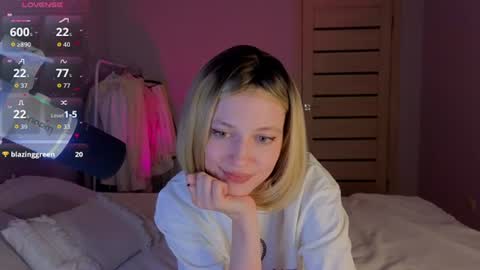 silly___woman online show from 07/28/26, 07:39