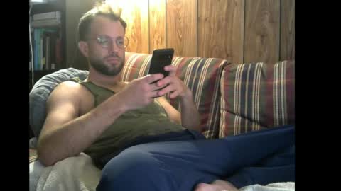 Snapshot of silu1027 chatting on 09/22/25, 05:42 silu1027 online show from 09/22/25, 05:42