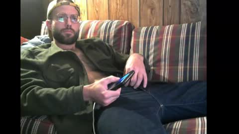 Snapshot of silu1027 chatting on 10/05/25, 04:11 silu1027 online show from 10/05/25, 04:11