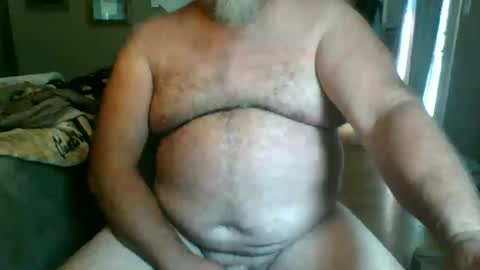 Snapshot of silverdadbod26 chatting on 07/02/26, 04:35 silverdadbod26 online show from 07/02/26, 04:35