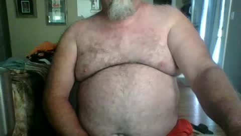Snapshot of silverdadbod26 chatting on 07/03/26, 12:44 silverdadbod26 online show from 07/03/26, 12:44
