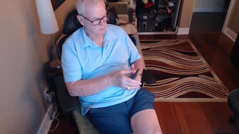 silverfox online show from 09/24/25, 01:20