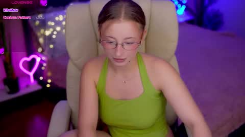  Kristina Kris  online show from 12/02/25, 07:53