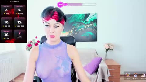 Silvia Wallec online show from 10/30/25, 06:48