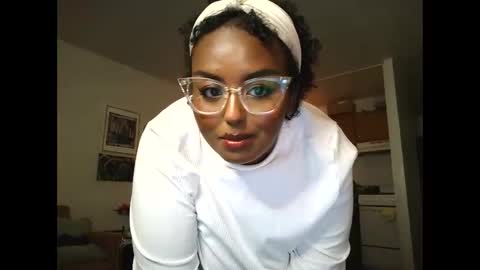 Simin Fox online show from 11/27/25, 04:03