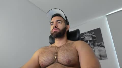 simon_leon01 online show from 04/18/26, 11:36