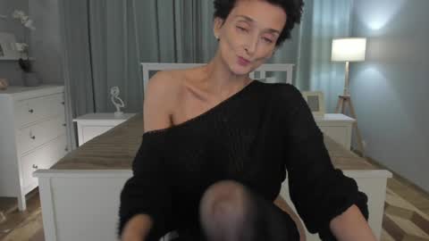 Simona  online show from 12/08/24, 01:25