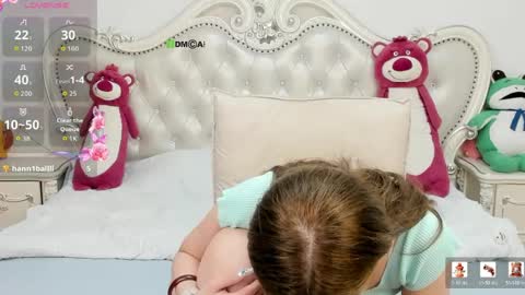 Snapshot of simonastephanie chatting on 05/12/26, 04:37 simonastephanie online show from 05/12/26, 04:37