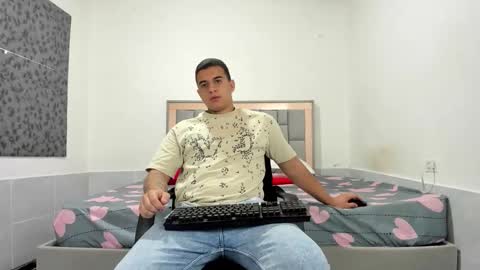 SIMON KELER online show from 12/17/25, 11:33