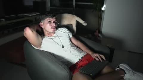 SIMOON online show from 12/16/25, 05:34