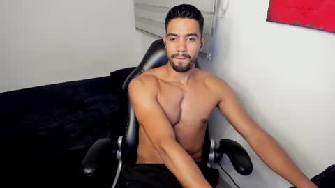 Snapshot of simple_guyy chatting on 06/17/26, 04:26 Andrey online show from 06/17/26, 04:26