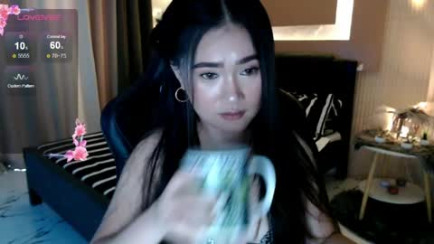 Snapshot of simplykhate chatting on 06/04/26, 02:50 Adrianna Fowler online show from 06/04/26, 02:50