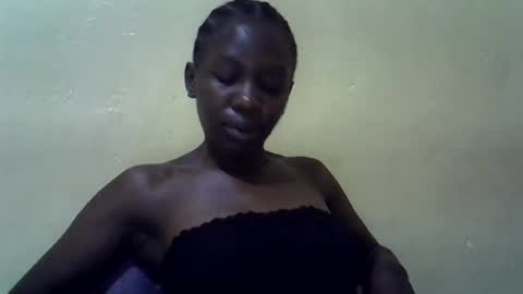 Snapshot of simplyloy33 chatting on 07/05/26, 08:16 simplyloy33 online show from 07/05/26, 08:16
