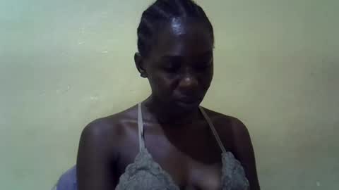 Snapshot of simplyloy33 chatting on 07/09/26, 06:17 simplyloy33 online show from 07/09/26, 06:17