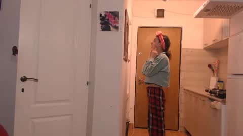 simyhvn online show from 02/19/26, 05:36