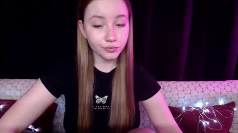 Sindi online show from 12/17/24, 02:44