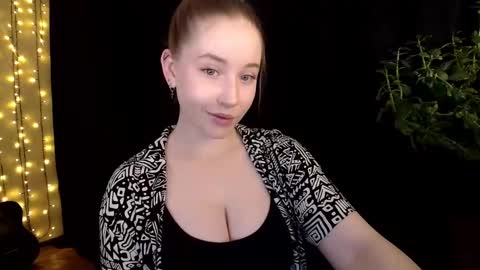 Sindi online show from 09/14/25, 11:09