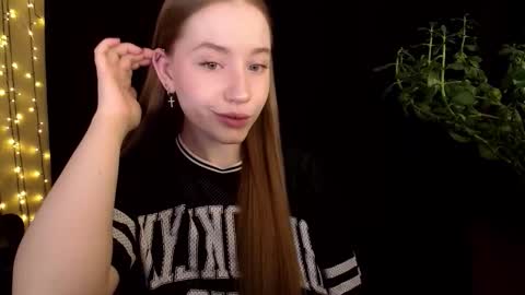 Sindi online show from 09/23/25, 08:17