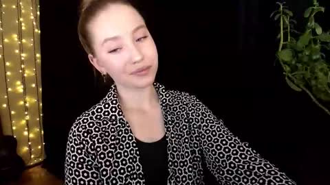 Sindi online show from 10/29/25, 12:29