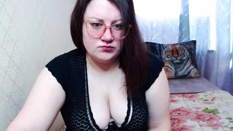 Angela online show from 01/15/25, 06:43