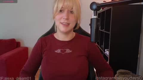 Snapshot of sinforyou_ chatting on 03/15/26, 08:26 wwoooooooooooof online show from 03/15/26, 08:26