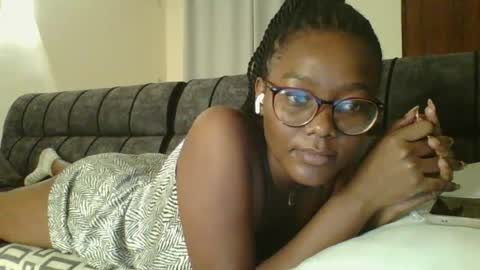 Snapshot of sinful_shadow chatting on 07/16/26, 01:33 sinful_shadow online show from 07/16/26, 01:33