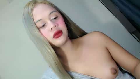 Snapshot of sinfulrose_ chatting on 05/04/26, 10:28 sinfulrose_ online show from 05/04/26, 10:28