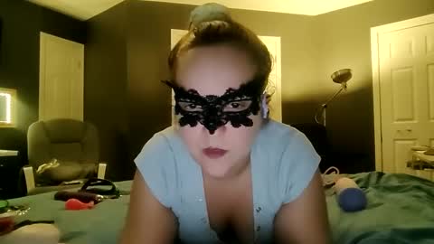 Snapshot of sinfulsynergy666 chatting on 09/13/25, 01:49 SinfulSynergy online show from 09/13/25, 01:49
