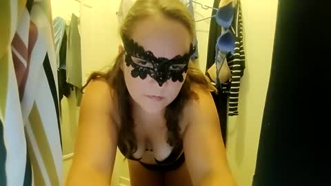 Snapshot of sinfulsynergy666 chatting on 09/13/25, 11:26 SinfulSynergy online show from 09/13/25, 11:26