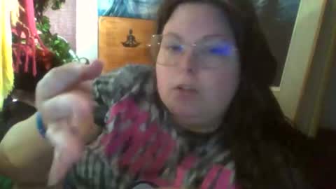 Snapshot of siofra chatting on 06/09/26, 01:01 Siofra online show from 06/09/26, 01:01