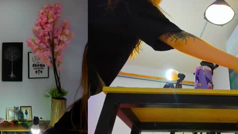 Snapshot of siouxsie_cenobite chatting on 09/18/25, 11:01 Siouxsie online show from 09/18/25, 11:01