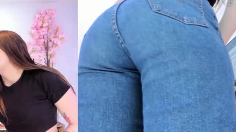 Snapshot of siouxsie_cenobite chatting on 09/30/25, 11:26 Siouxsie online show from 09/30/25, 11:26