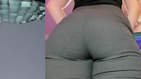 Siouxsie online show from 04/22/26, 10:39