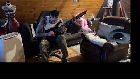 Snapshot of siphonophorstrings chatting on 09/22/25, 12:56 Dustbunnyfoofoo online show from 09/22/25, 12:56