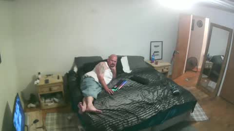 Snapshot of sippysecrets13 chatting on 09/09/25, 04:34 sippyssecrets13 online show from 09/09/25, 04:34