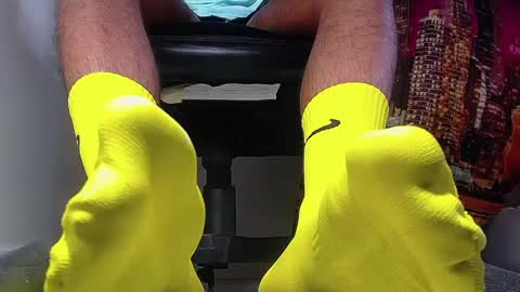 only foot                         worshipers here online show from 02/07/25, 09:15