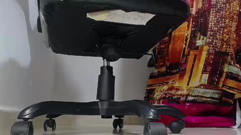 only foot                         worshipers here online show from 02/25/25, 01:30