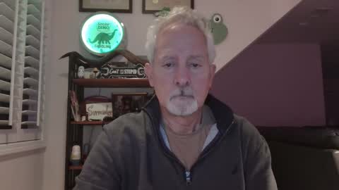 Snapshot of sir_lust_alot chatting on 05/19/26, 09:26 Don Roberto online show from 05/19/26, 09:26