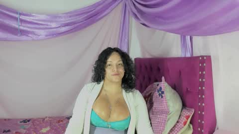 Snapshot of sirena_dirtysexxx chatting on 10/12/25, 08:57 Sirena Fuentes online show from 10/12/25, 08:57