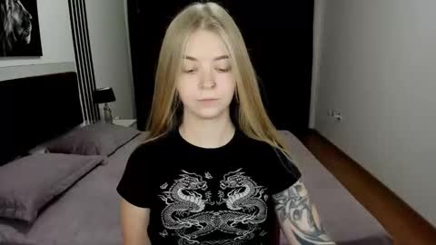 SirenaBloom online show from 09/09/25, 09:31