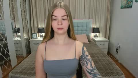 SirenaBloom online show from 02/26/26, 04:44