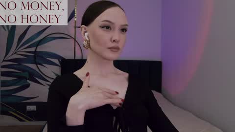 Snapshot of sirenaswhisper chatting on 05/31/26, 08:10 Goddess Sirena online show from 05/31/26, 08:10